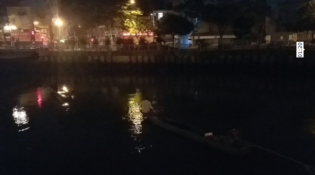 Đánh bắt cá kiểu "tận diệt" tại kênh Nhiêu Lộc - Thị Nghè TP.HCM - Ảnh 6.