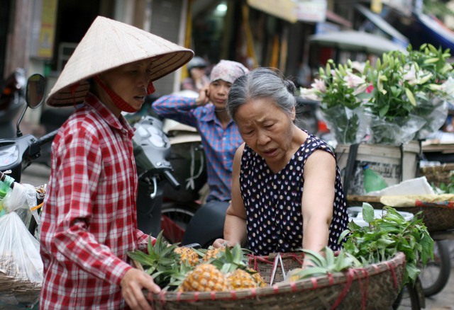 Chính phủ đồng ý đề xuất giảm thuế VAT - Ảnh 2.