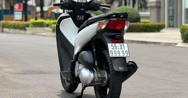 Honda SH 150i hơn 10 năm tuổi 'hét' giá hơn 3 tỉ đồng