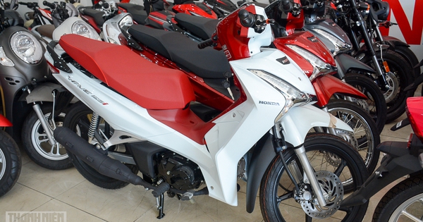 Giá bán Honda Wave 125i nhập từ Thái Lan lên tới gần 100 triệu đồng